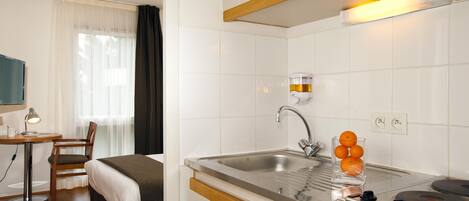 Bureau, rideaux occultants, chambres insonorisées, lits bébé (gratuits)