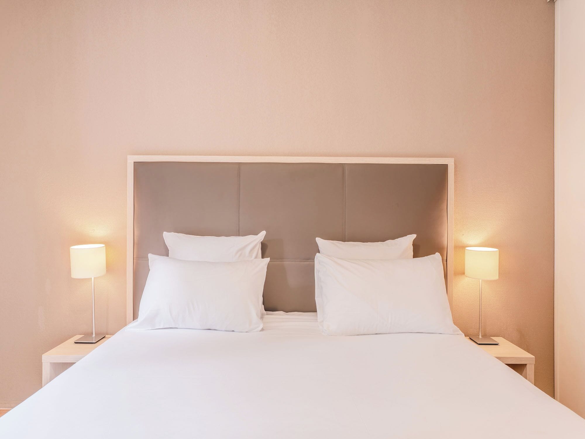 Studio | Desk, blackout drapes, soundproofing, free cribs/infant beds