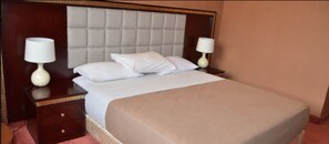 Desk, free WiFi, alarm clocks - Hotel Palm Beach (Ouagadougou)