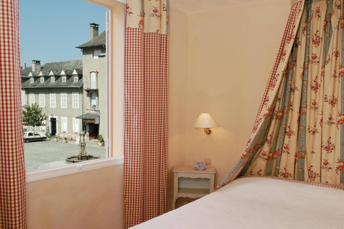 in-room safe, individually decorated, desk, free cots/infant beds