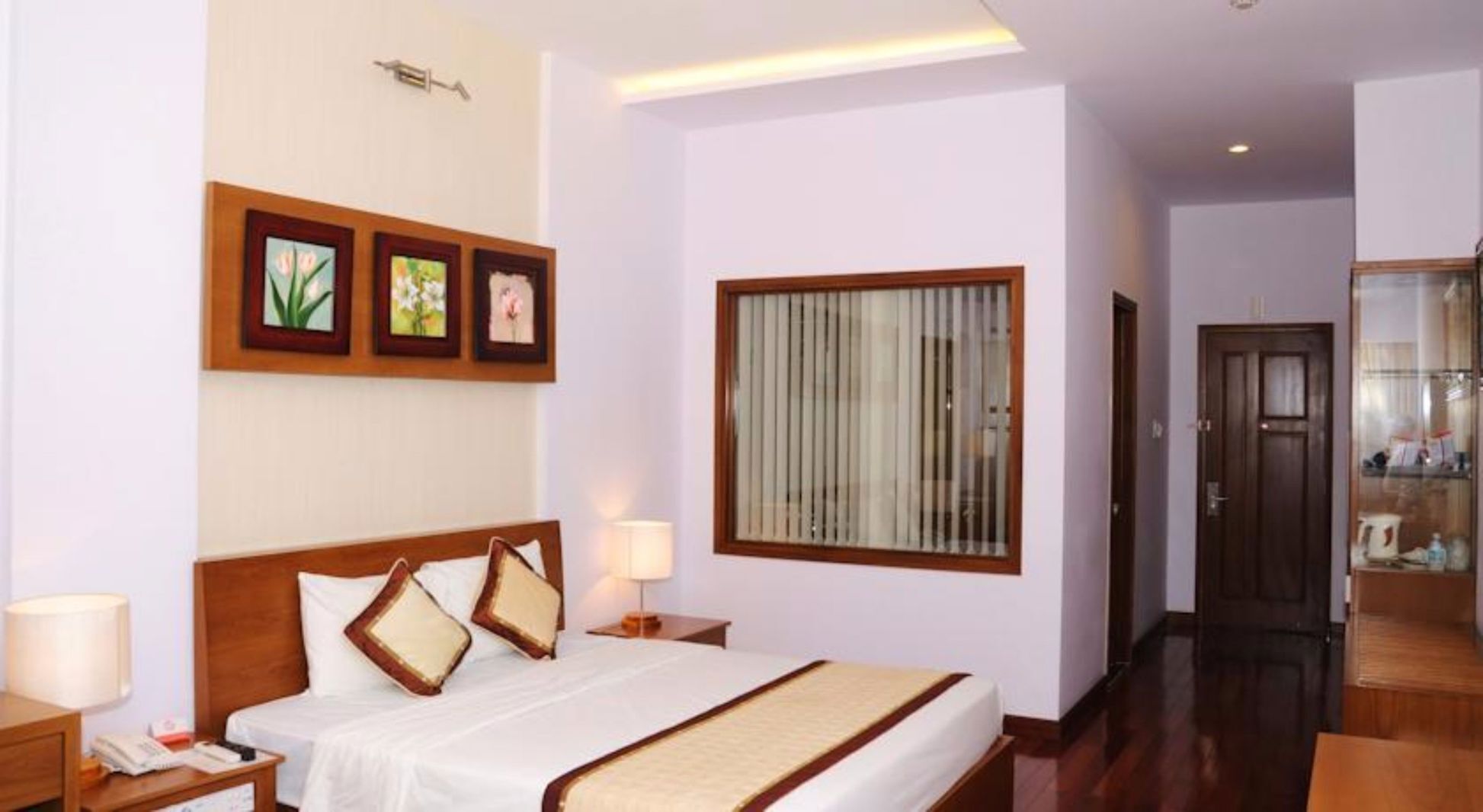 Minibar, escritorio, camas plegables/adicionales y wifi gratis 