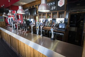 Bar (on property) - Best Western The Grand Hotel Hartlepool (Hartlepool)