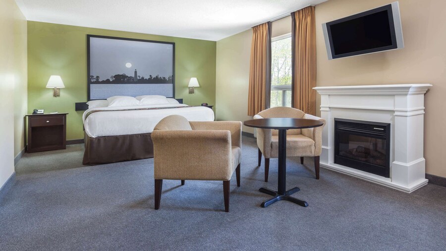 Super 8 by Wyndham Midland