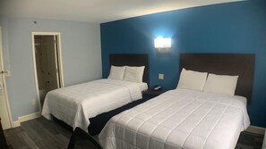 Iron/ironing board, rollaway beds, free WiFi