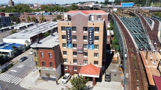 Exterior - Lexington Inn - Brooklyn NY (Brooklyn)