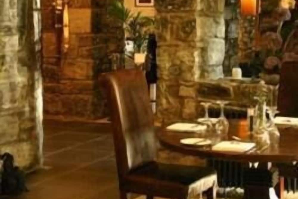 Annebrook House Hotel