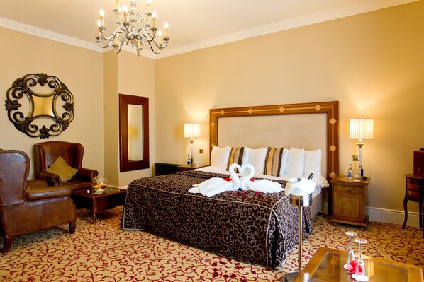 Suite | Zimmersafe, kostenloses WLAN, Bettwäsche, Rollstuhlgeeignet