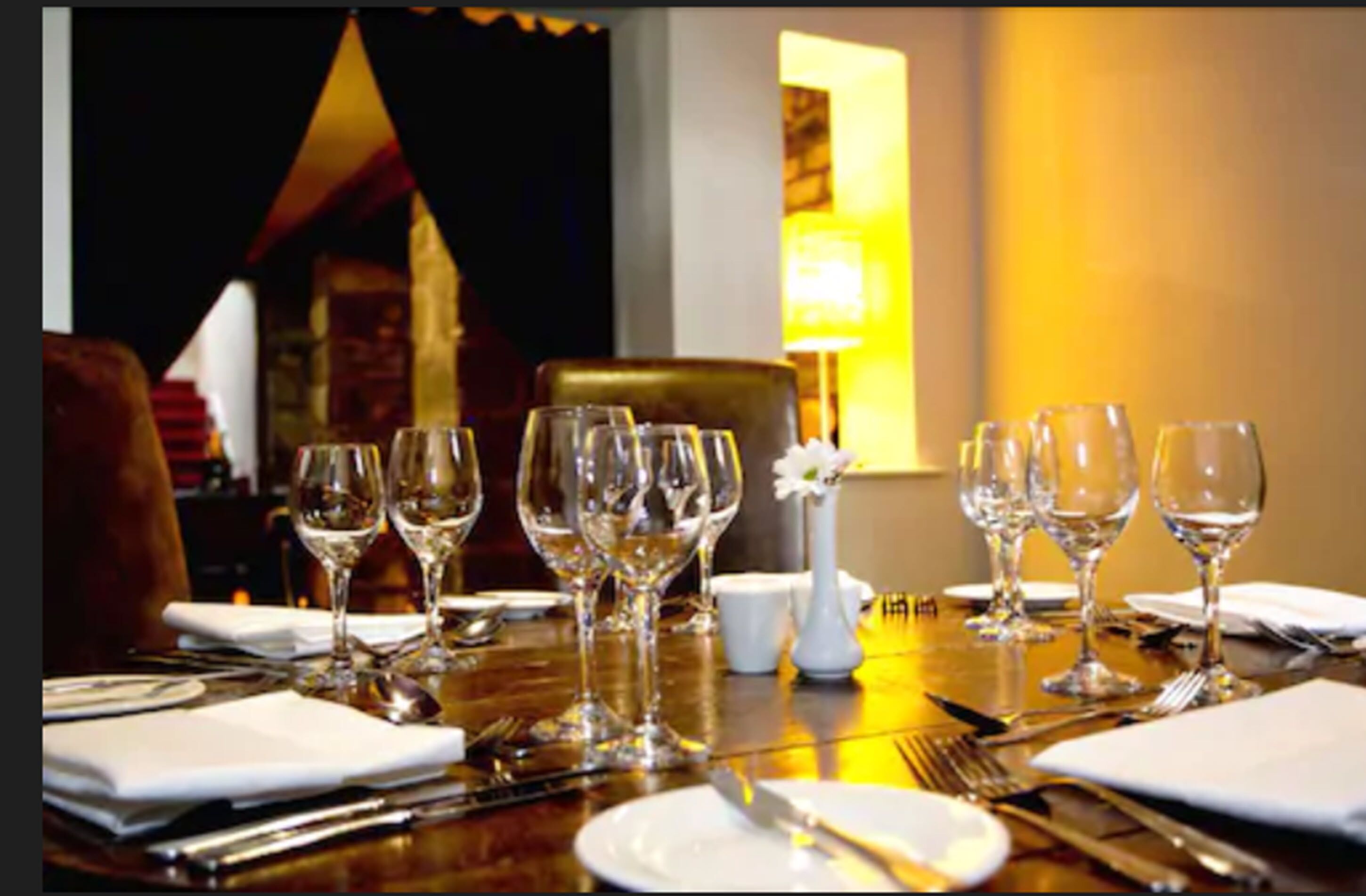 breakfast, lunch and dinner served