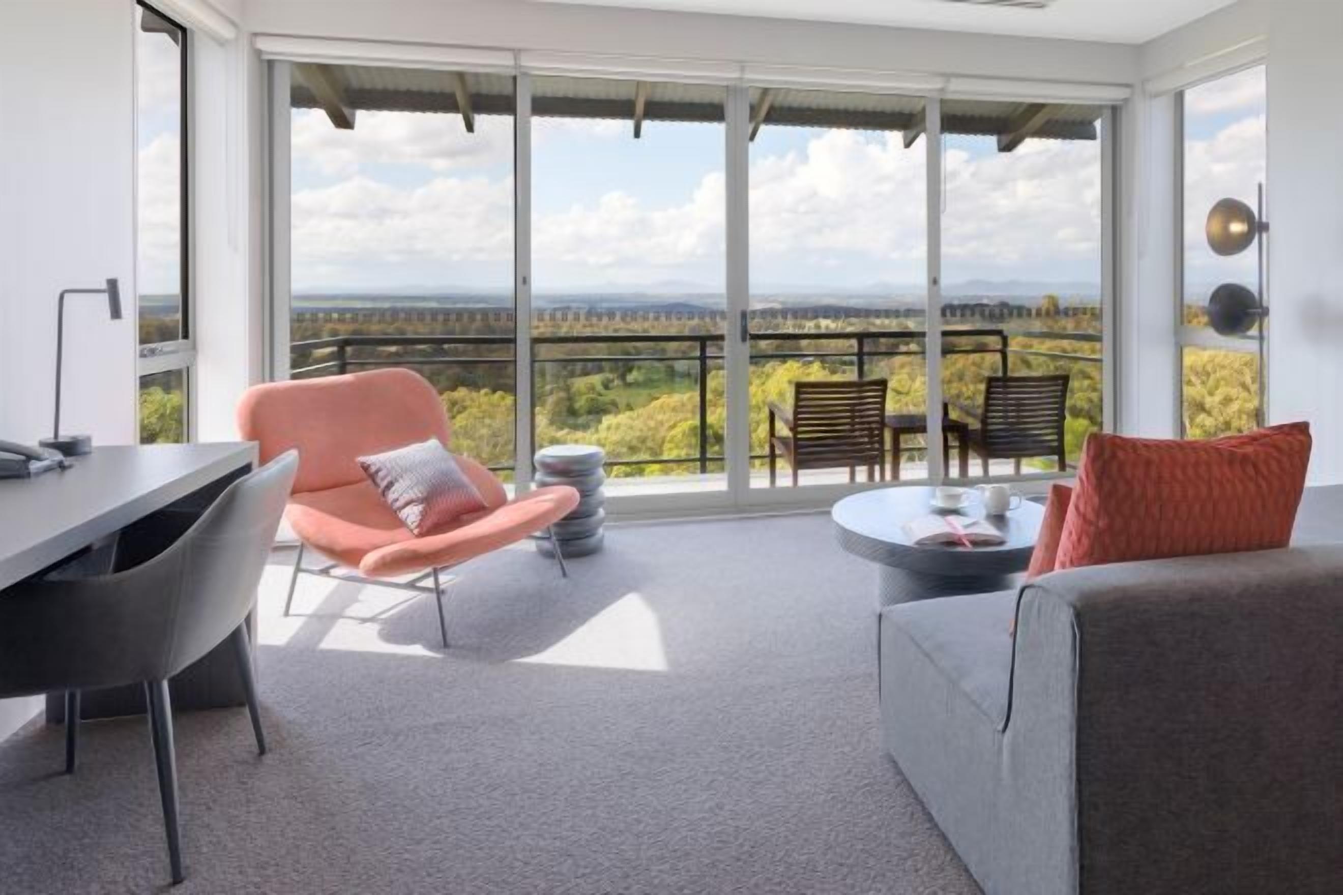 Minibar, alarm clocks