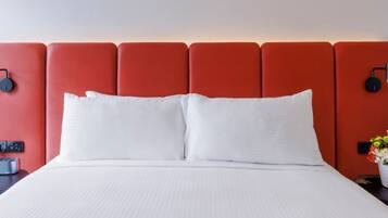 Minibar, alarm clocks