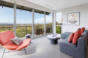 Minibar, alarm clocks - Elysia Wellness Retreat (Pokolbin)