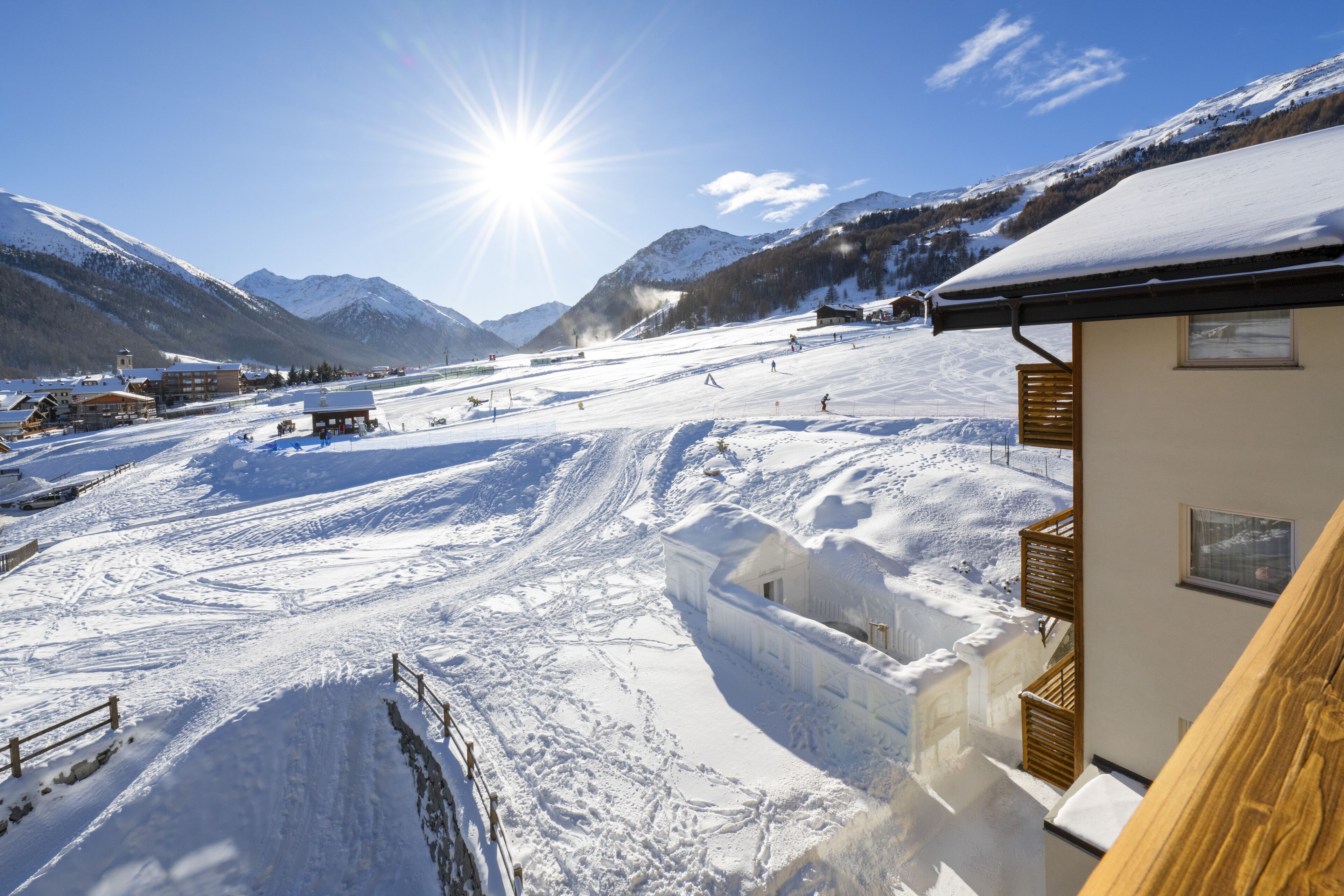 couples treatment room(s), body treatments, body wraps, body scrubs