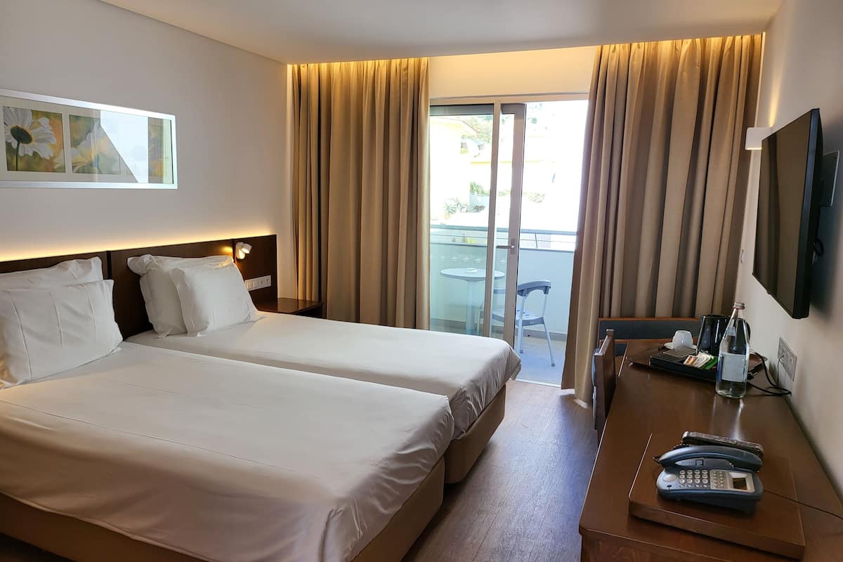 Superior Twin Room, Non Smoking (Rocamar) | 1 bedroom, blackout drapes, iron/ironing board, free WiFi