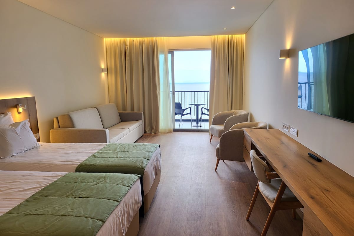 studio sea view royal orchid | 1 bedroom, blackout curtains, iron/ironing board, free wifi