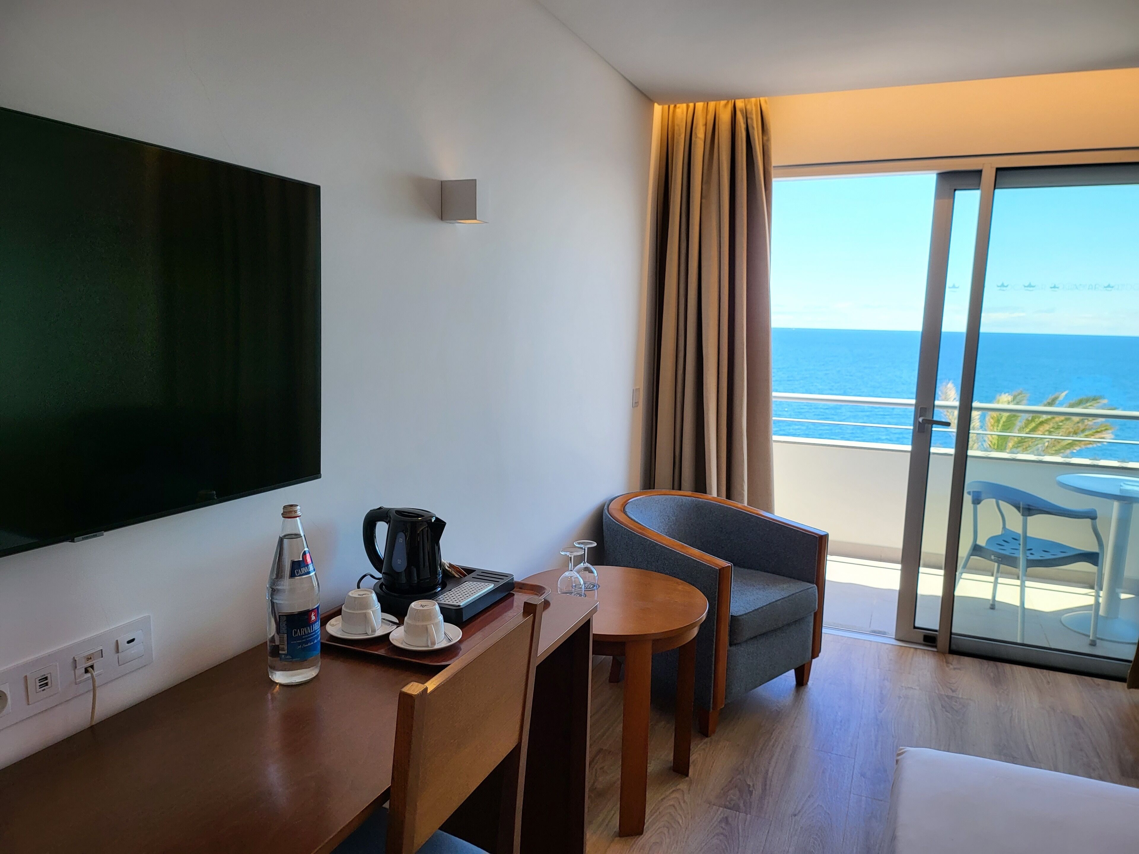 Superior Twin Room, Sea View (Rocamar) | Blackout drapes, iron/ironing board (on request), WiFi (free)