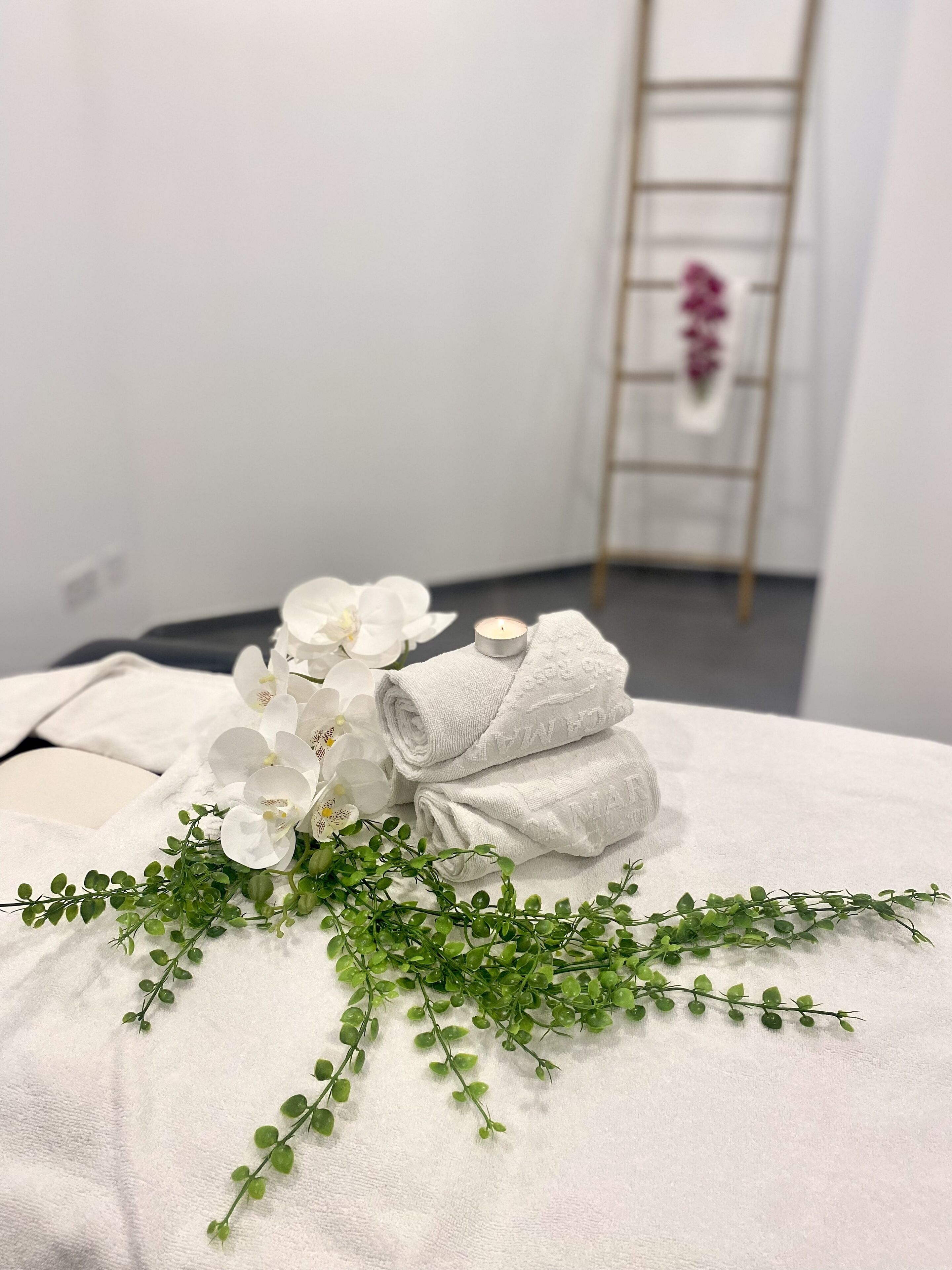 couples treatment room(s), hot stone massages, deep-tissue massages