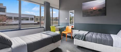 Private Twin Room (Shared Bathroom)