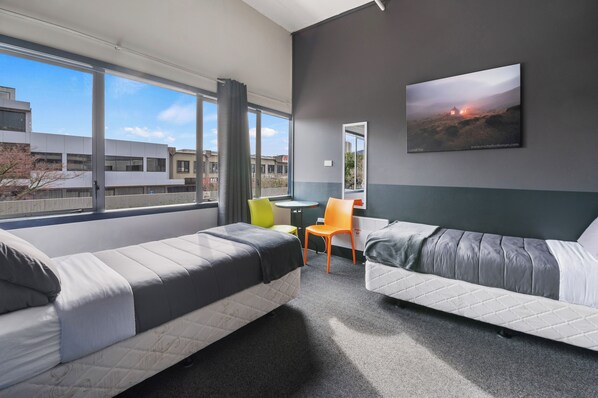 Private Twin Room (Shared Bathroom)