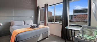Rock Solid Backpackers Rotorua