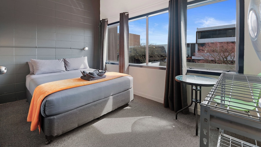 Rock Solid Backpackers Rotorua