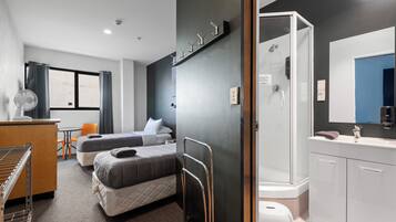 Private Twin Ensuite Room | Laptop workspace, blackout curtains, iron/ironing board, free WiFi