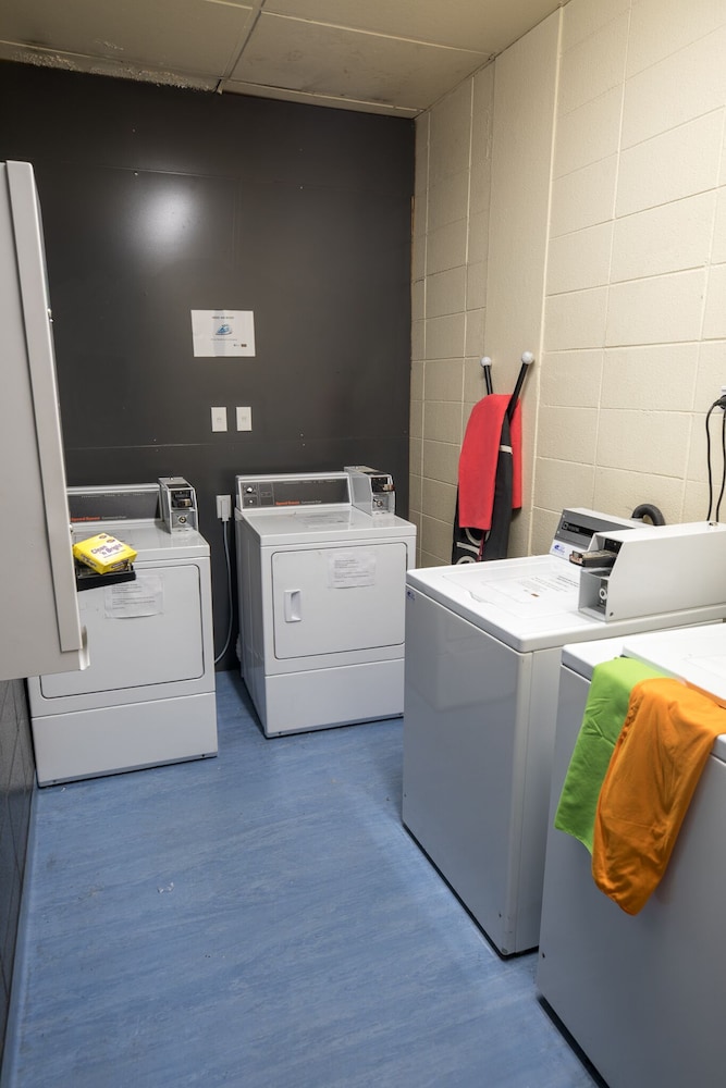 Rock Solid Backpackers & Group Accommodation - TBG by null