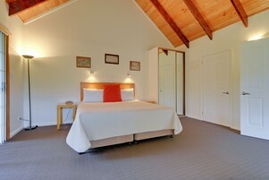 标准双人房或双床房, 1 间卧室, 无烟房, 厨房 (Apartment 2) | 隔音、熨斗/熨衣板、免费 WiFi、床单