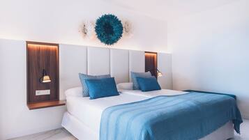 Familiekamer (Single Use) | Een minibar, een kluis op de kamer, een bureau, gratis wifi