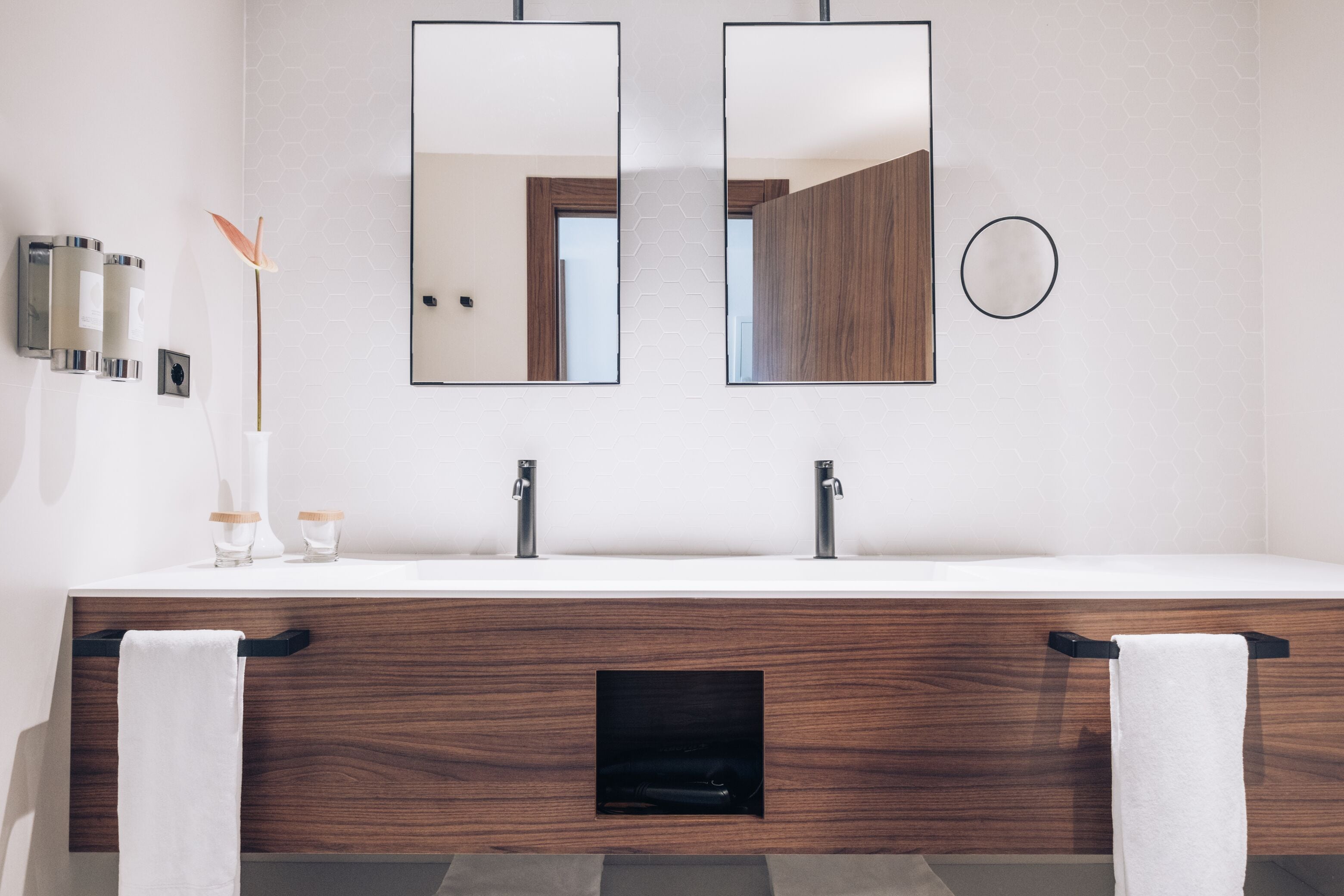 shower, rainfall showerhead, eco-friendly toiletries, hair dryer