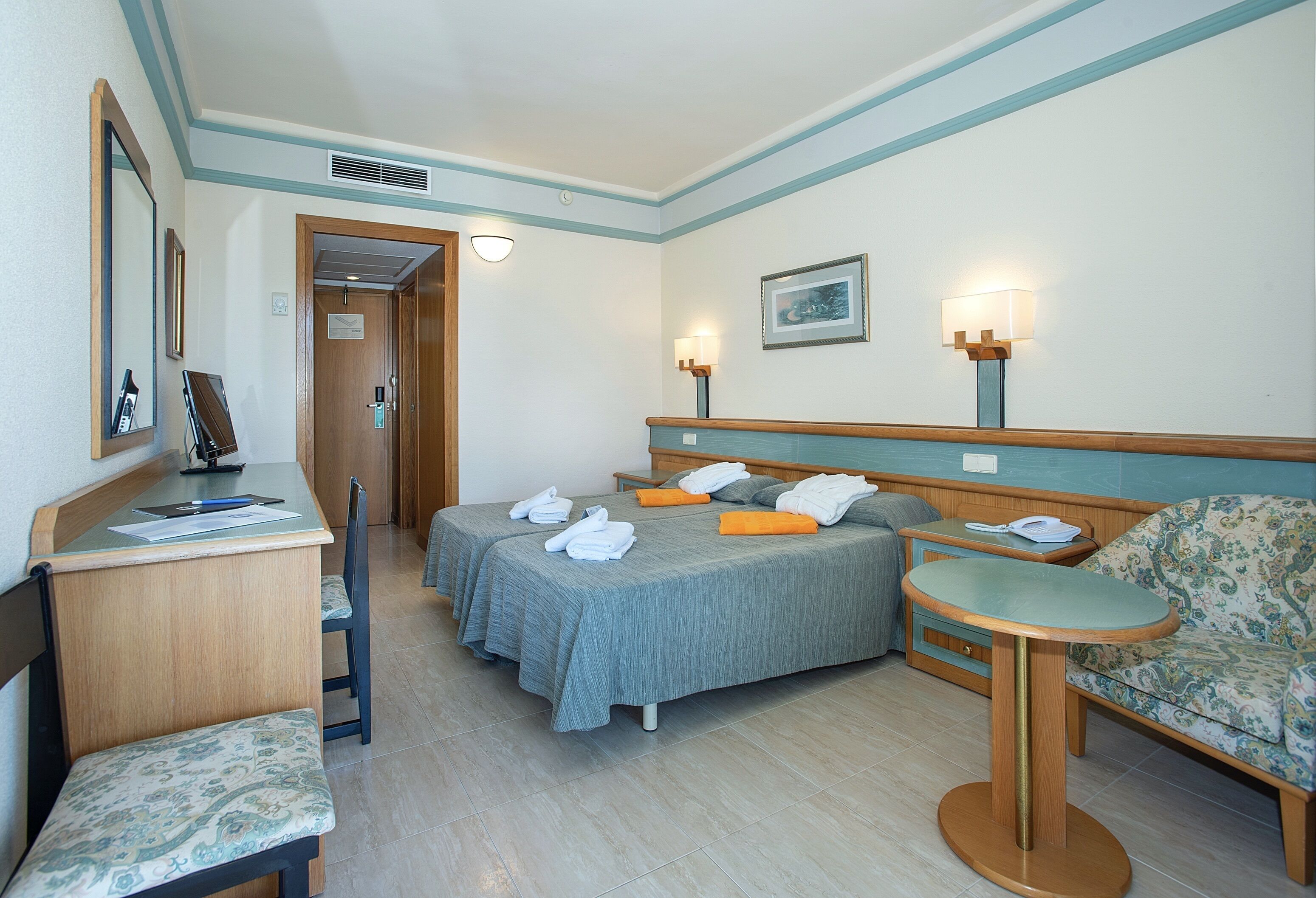 1 bedroom, down duvets, in-room safe, desk