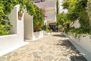 Property entrance - Nathalie Hotel (Rhodes)