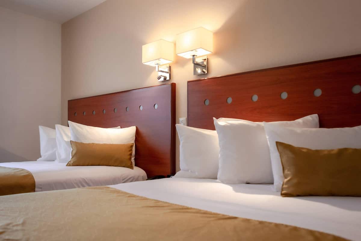Chambre Standard, 2 lits doubles, non-fumeurs | 1 chambre, couette en duvet d'oie, coffres-forts dans les chambres