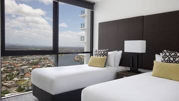 3 bedrooms, in-room safe, individually decorated, individually furnished