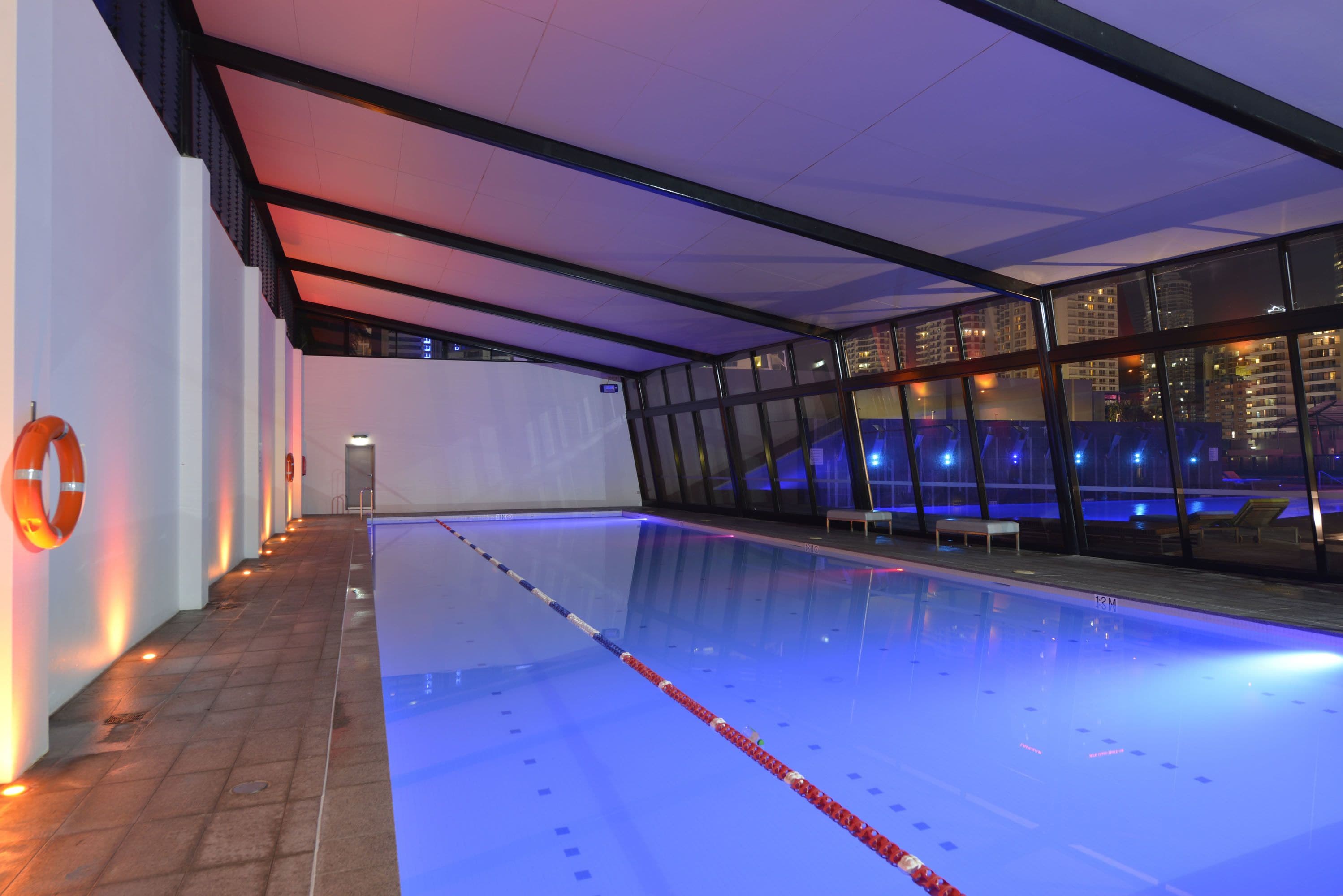 小型健身游泳池