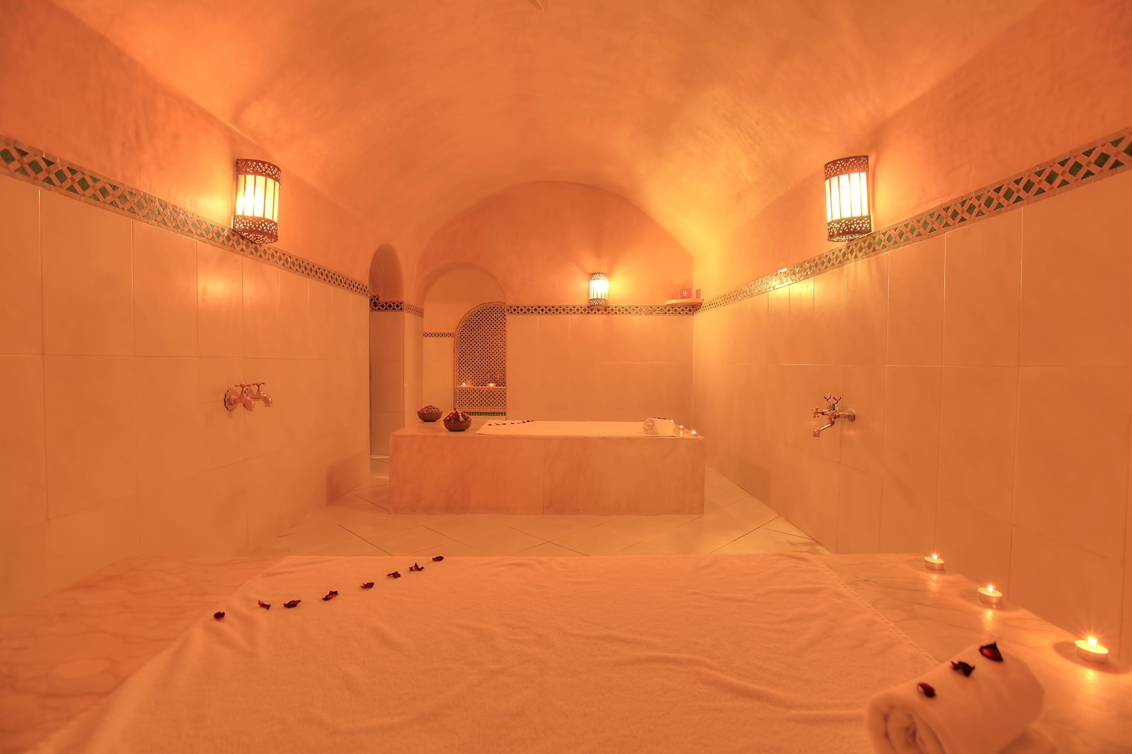 Couples treatment rooms, Turkish bath, body treatments, body wraps