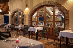 Breakfast, lunch, dinner served; local cuisine, garden views