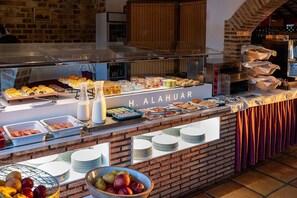 Breakfast, lunch, dinner served; local cuisine, garden views