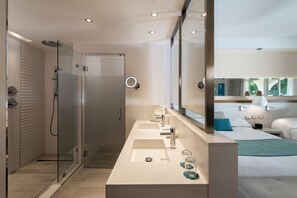 Room | Bilik Mandi | Pancuran mandi, kelengkapan dandanan diri mesra alam, pengering rambut 