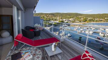 Suite, 2 habitaciones, balcón, vista al mar | Vista desde la habitación