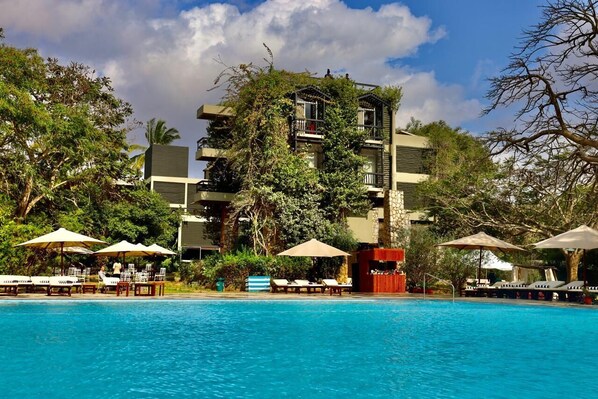 Pool - Taita Hills Safari Resort & Spa (Taita Hills)