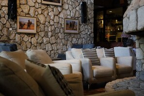 Lobby - Taita Hills Safari Resort & Spa (Taita Hills)