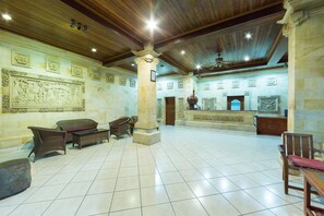 Lobby - Simpang Inn Hotel (Kuta)