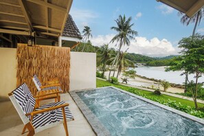 Beachfront Pool Villa