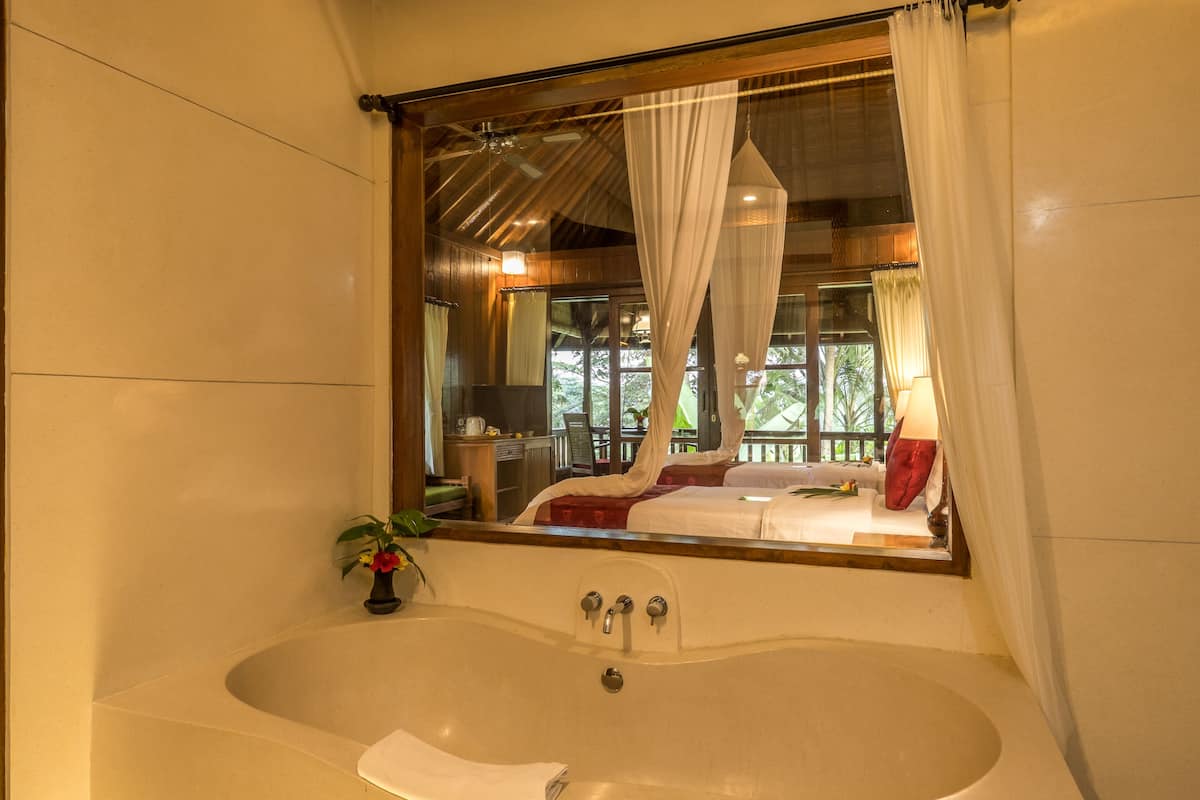 suite rice field view | deep-soaking bathtub