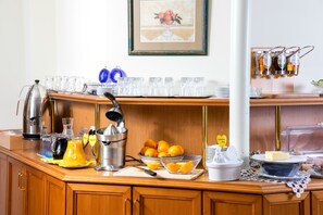 Free daily buffet breakfast - CityHotel Kempten (Kempten)