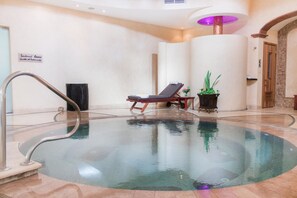 Couples treatment rooms, sauna, hot tub, steam room, Turkish bath