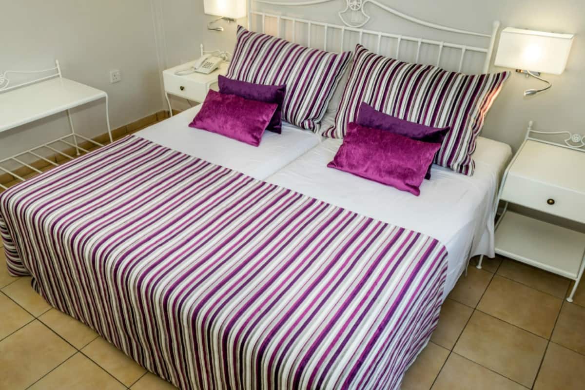 Apartment, 1 Bedroom | In-room safe, soundproofing, free cribs/infant beds, free WiFi