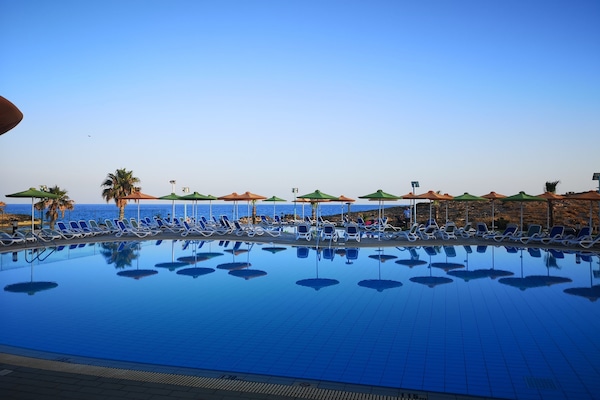 Piscina interna, piscina externa