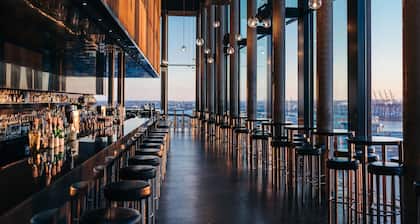 Empire Riverside Hotel