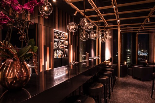 Empire Riverside Hotel